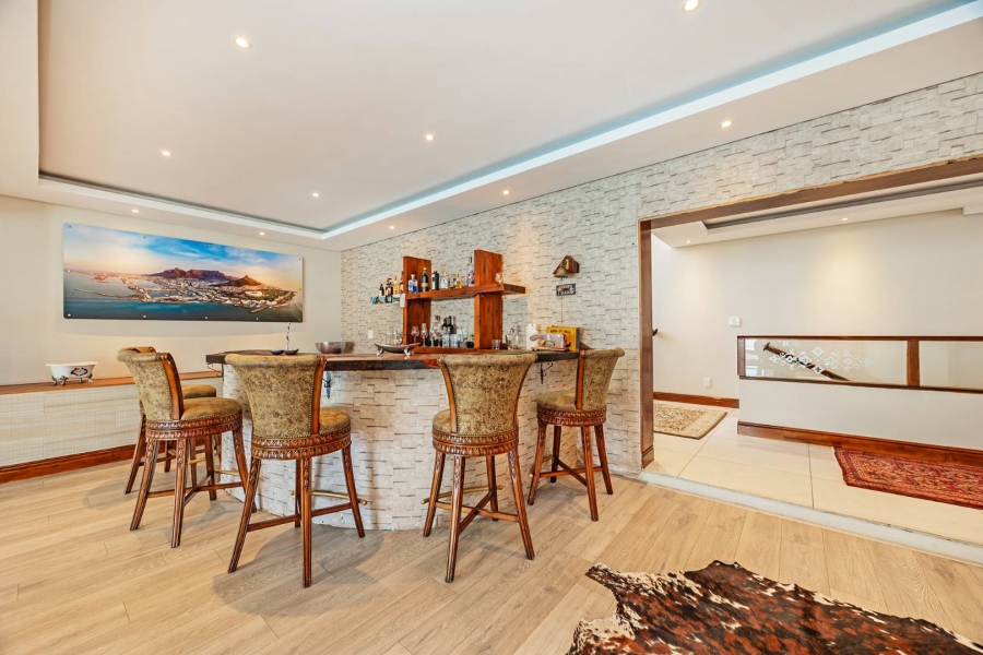 8 Bedroom Property for Sale in Baronetcy Estate Western Cape